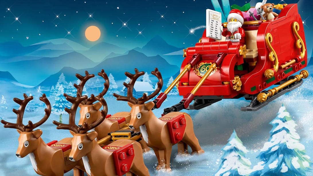 Build Holiday Cheer with These Must-Have LEGO Sets and Advent Calendars